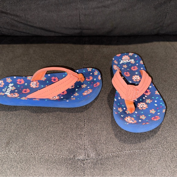 Girls Reef Flip Flops - Picture 4 of 11